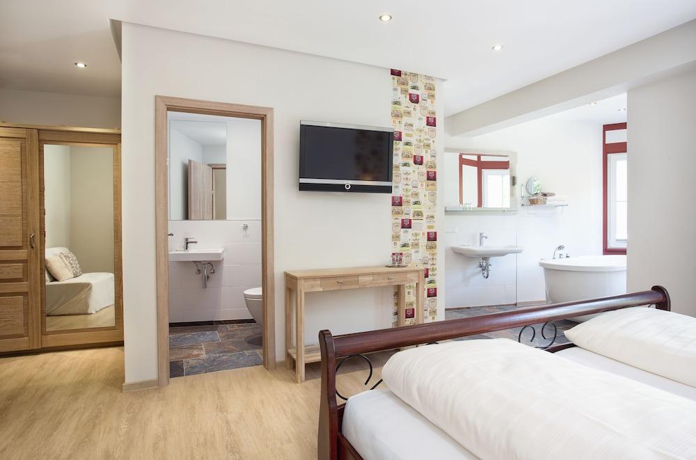 Hotel Filla Andre Ernst Bagian luar foto